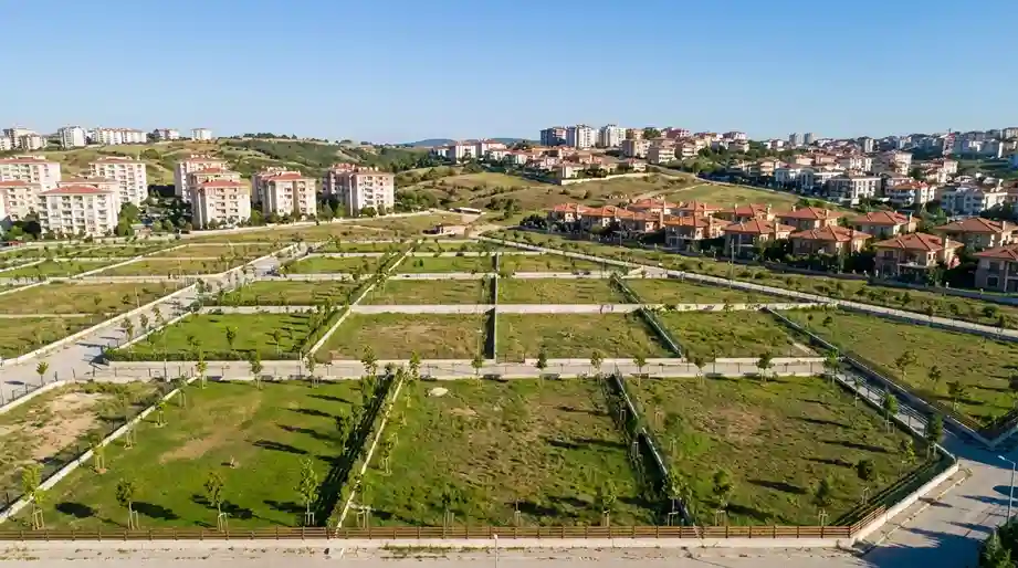 CRDA approved plots in Pedamadduru with clear titles and modern road network