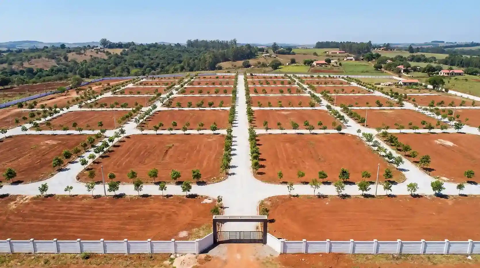 Open plots in Ponnekallu – aerial view of CRDA approved residential layout near Amaravati